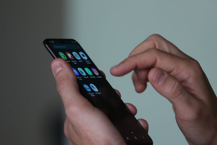 Ministério da Educação prepara proposta para proibir celulares em salas de aula