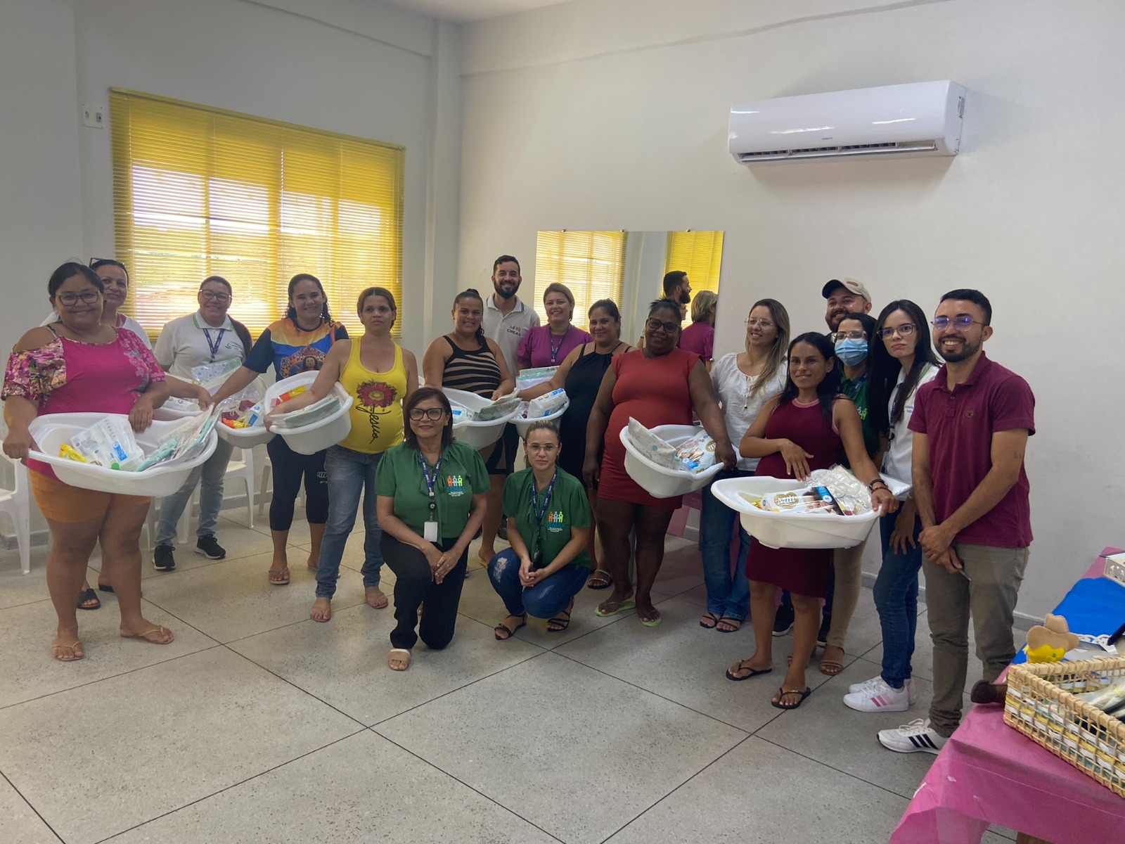 INFORME PUBLICITÁRIO: Em Sumé Grupo ‘Papo de Mãe’ recebe enxovais da Semas