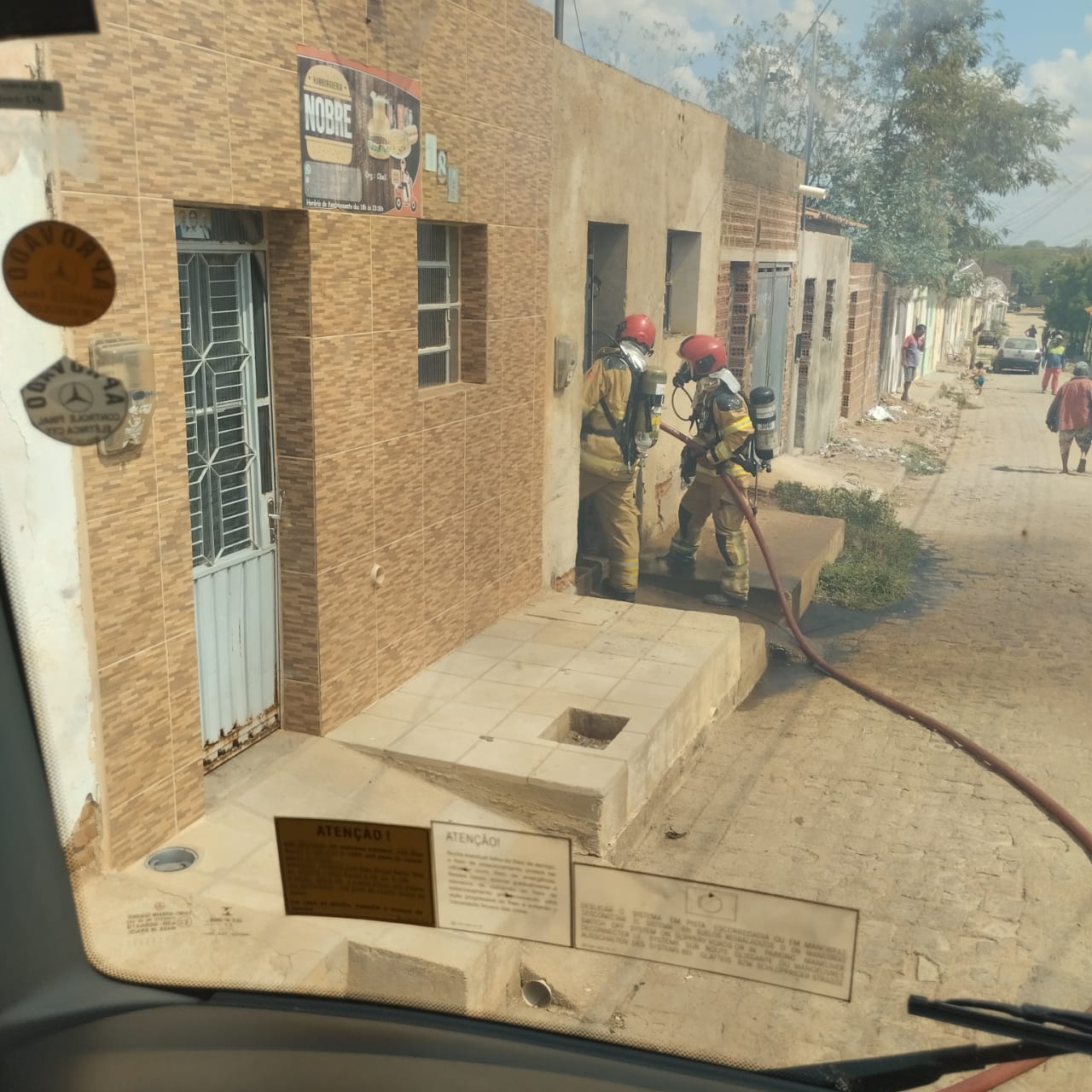 Incêndio é registrado na Vila Santa Maria em Monteiro