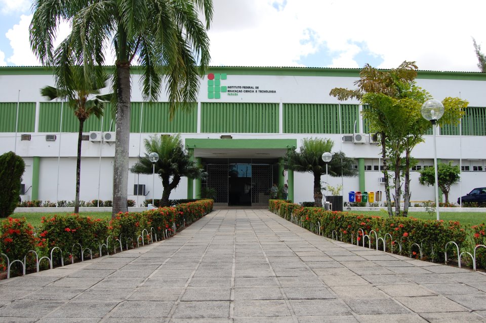 IFPB publica edital de concurso público com 53 para técnico-administrativos com salários de até R$ 4,9 mil