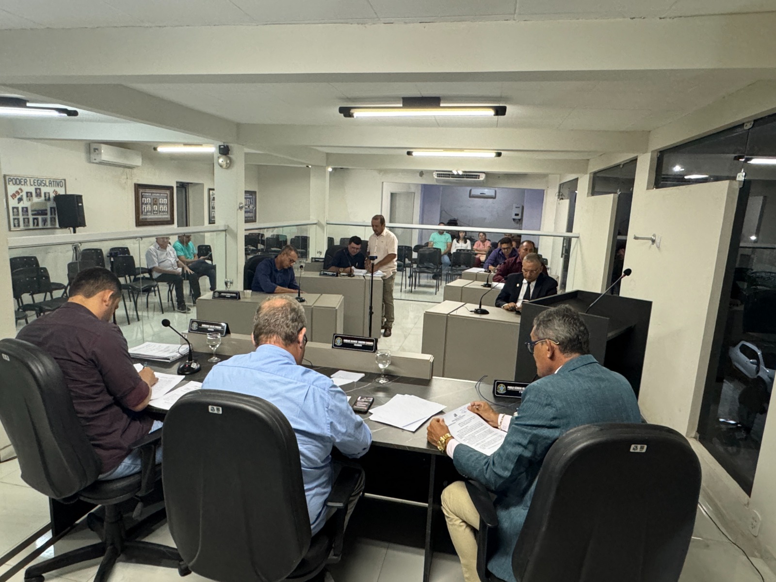 Vereadores de Serra Branca se reúnem em sessão ordinária e votam projetos para o município