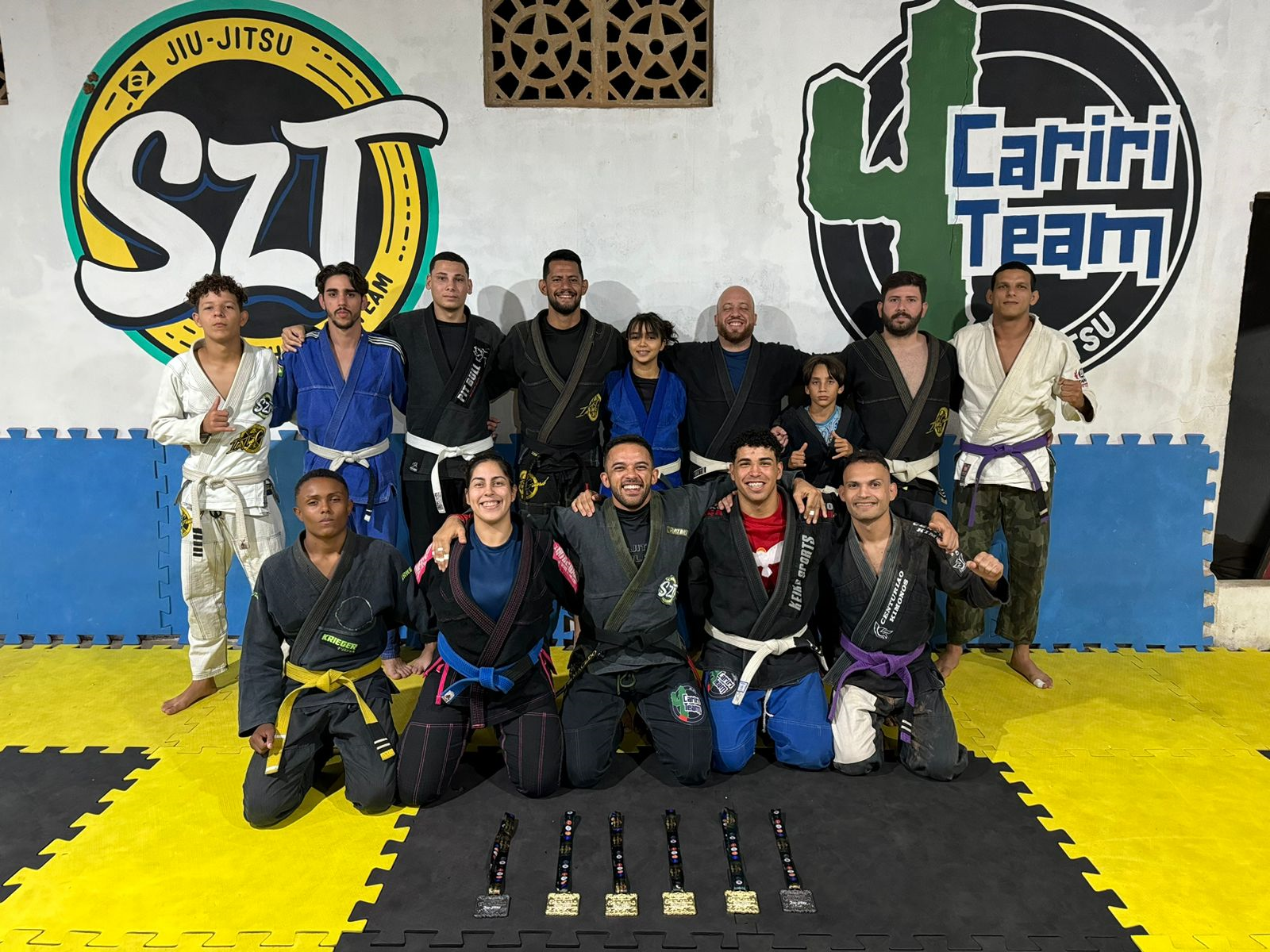 Atletas serrabranquenses integrantes da Equipe CaririTeamBJJ participaram da competição e conquistaram um total de 6 medalhas, sendo 4 de ouro e duas de prata