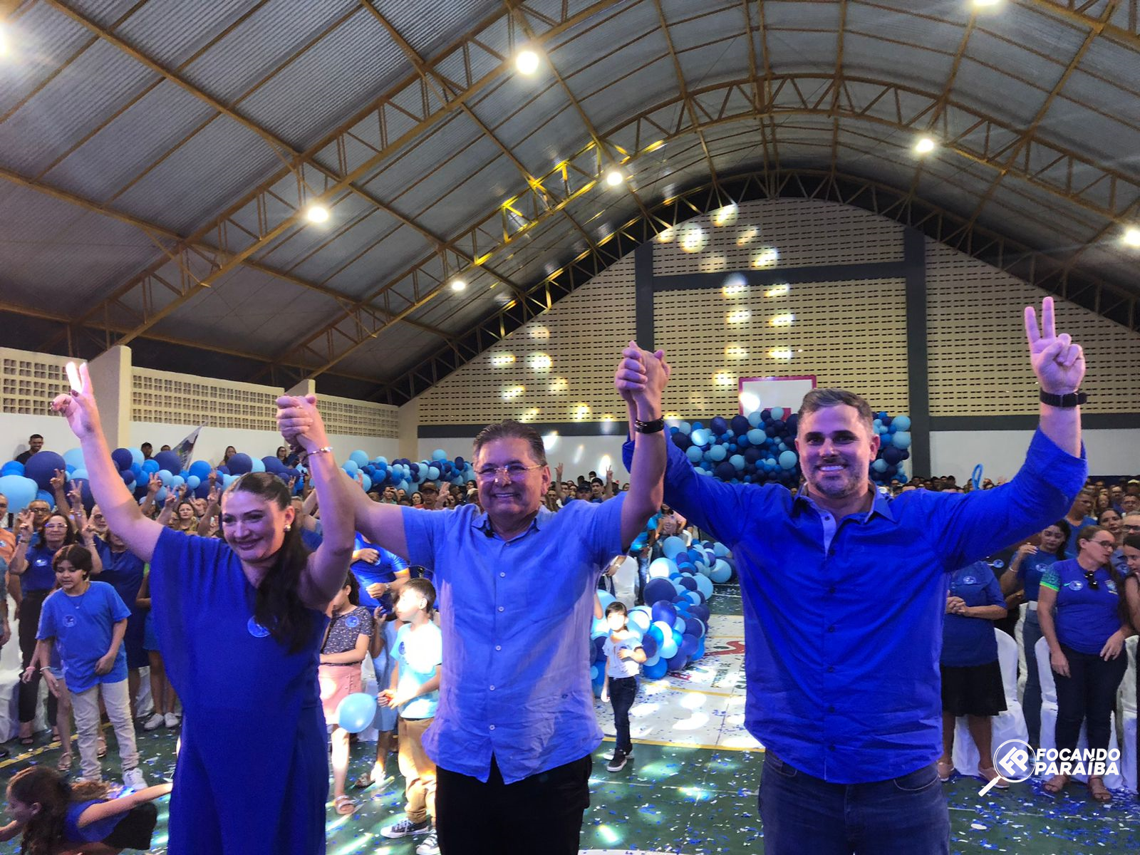 Felicio Queiroz e Rosangela Moura lançam candidatura a prefeito e vice, respectivamente, com apoio e entusiasmo