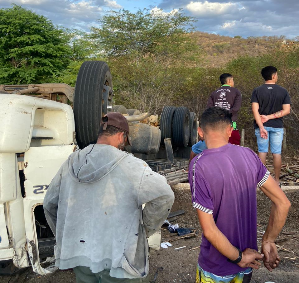 No cariri: Acidente em PB resulta em morte de motorista