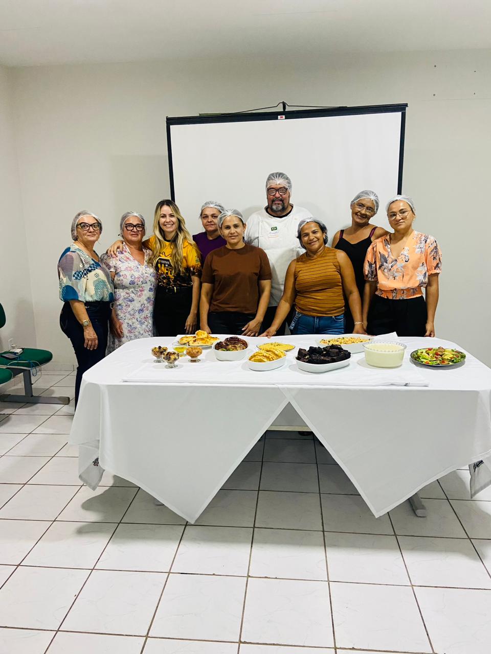 Capacitação de Gastronomia em São José dos Cordeiros é aplicada para empreendedores da Festa do Mel