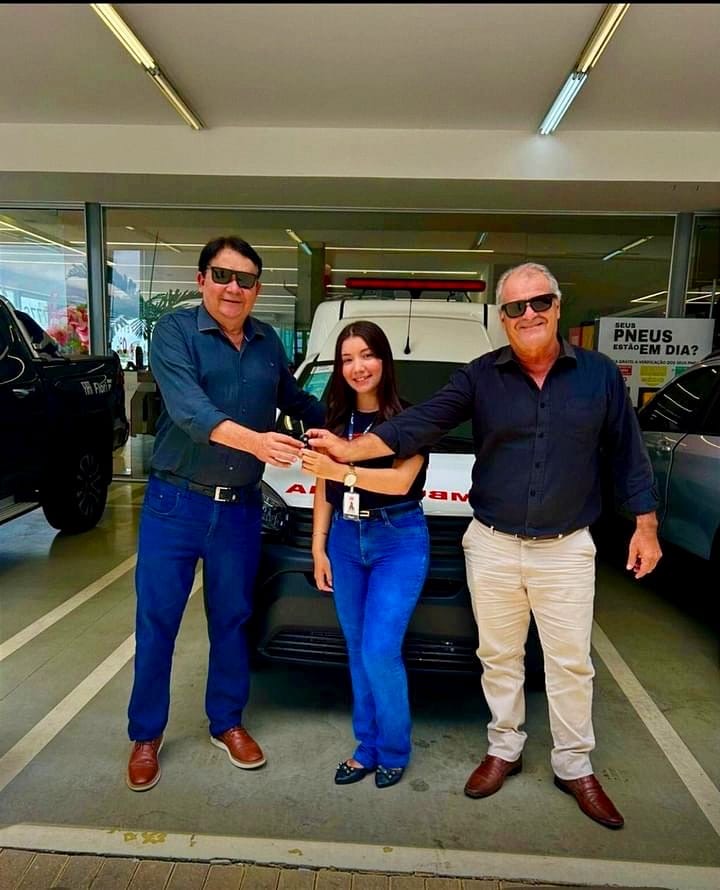 Prefeitura de Serra Branca recebe nova ambulância destinada pelo Deputado Romualdo Quirino