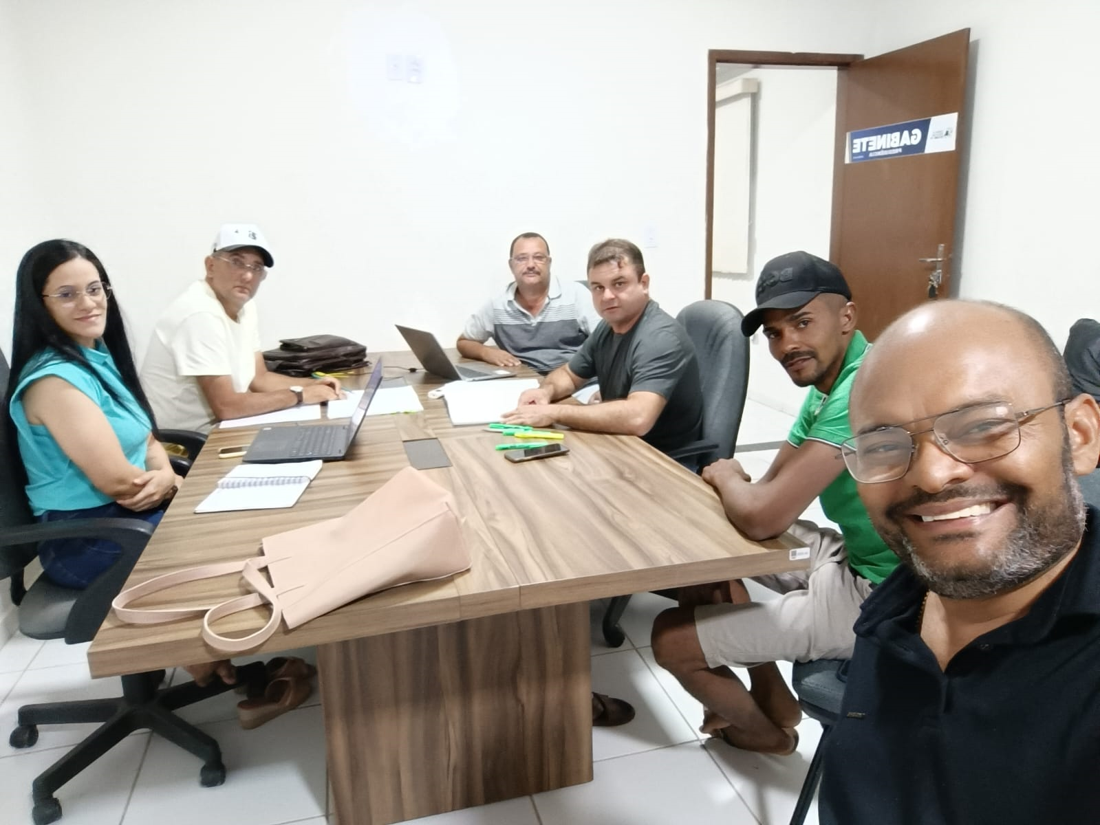 Vereadores discutem projetos de lei que estão nas comissões na Câmara Municipal