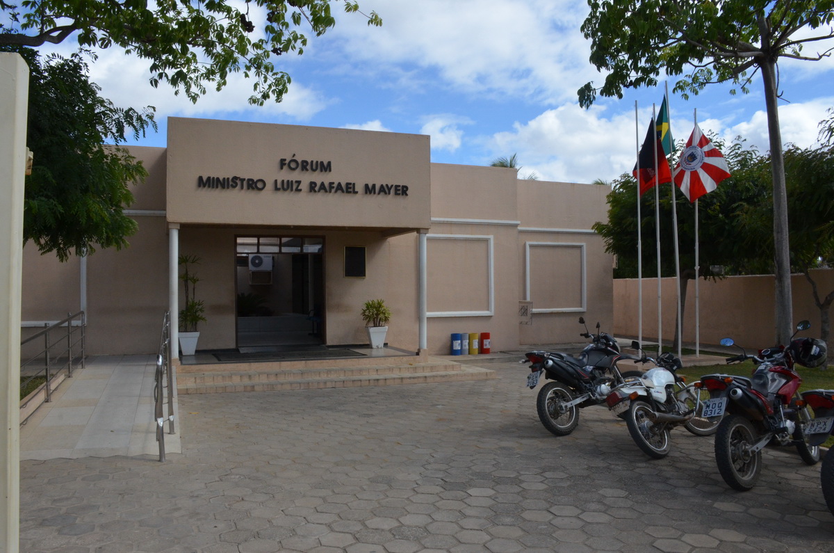 Justiça determina medida protetiva contra serventuário do Fórum de Monteiro