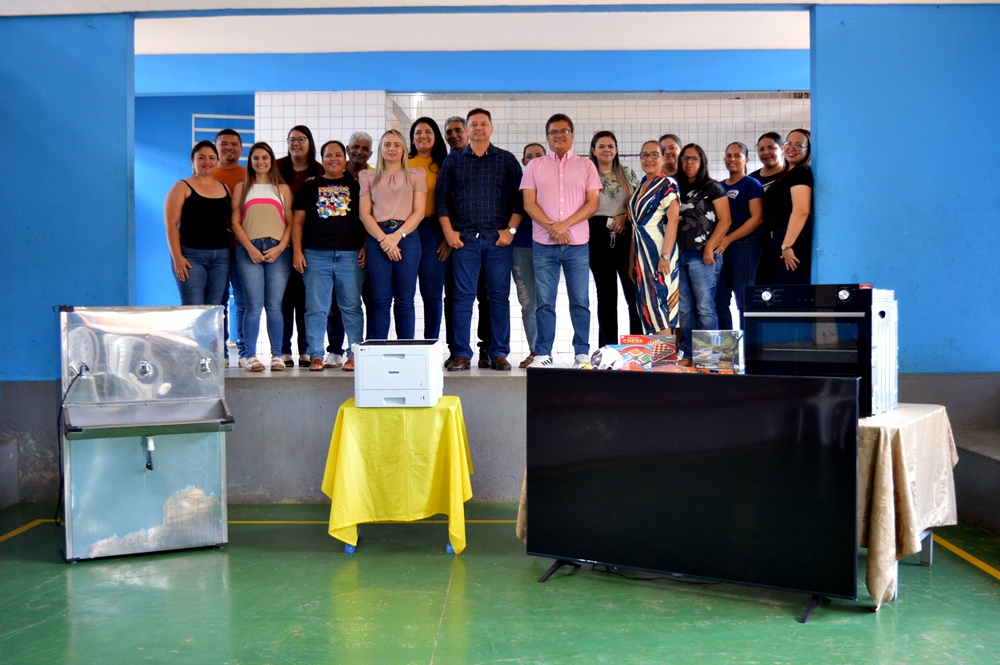 Éden entrega materiais permanentes à Escola Padre Paulo de Oliveira
