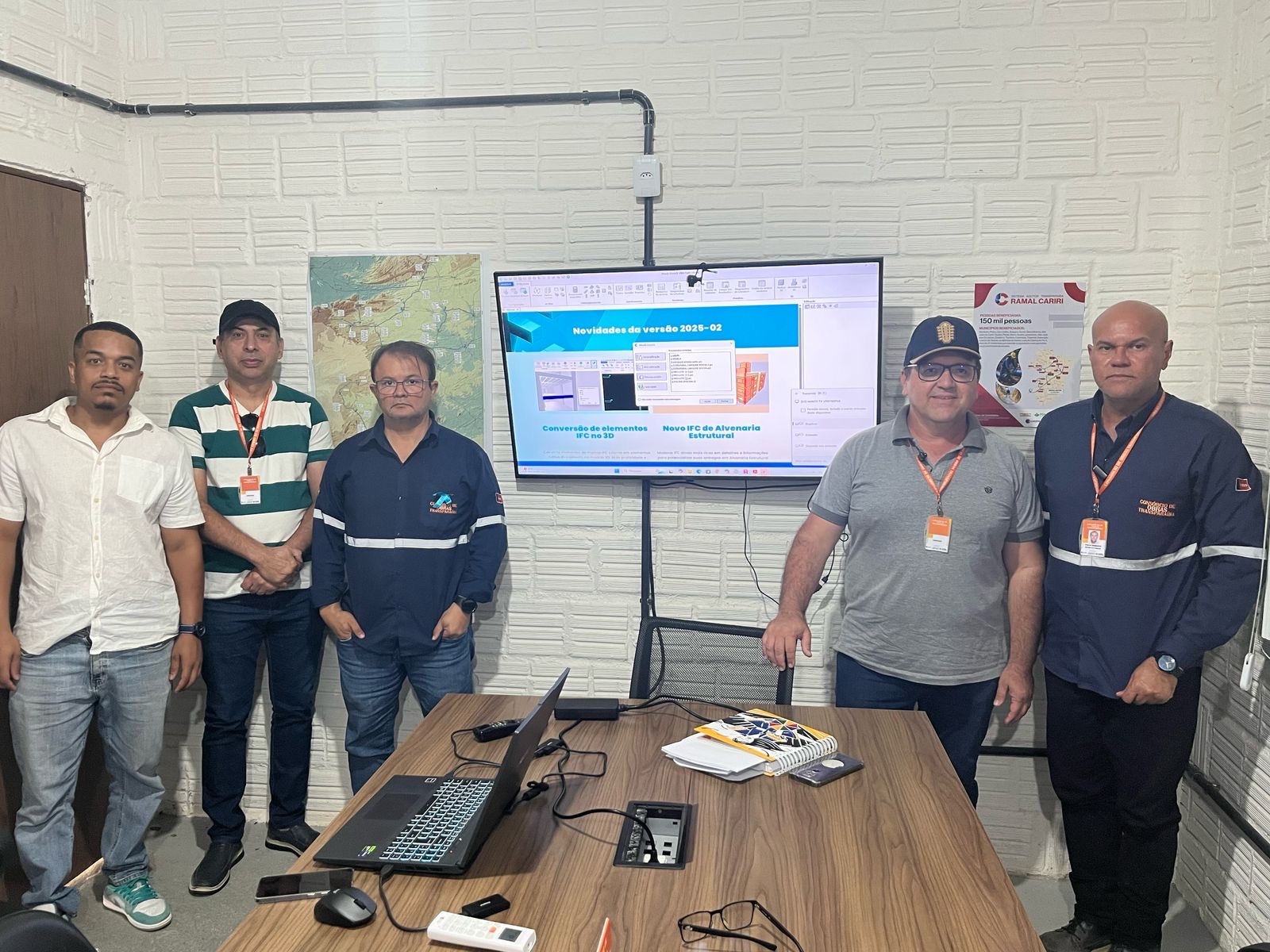 Jeffeson Menezes acompanha o andamento da obra do Sistema Adutor Transparaíba e visita preparativos para a II Expo Sumé