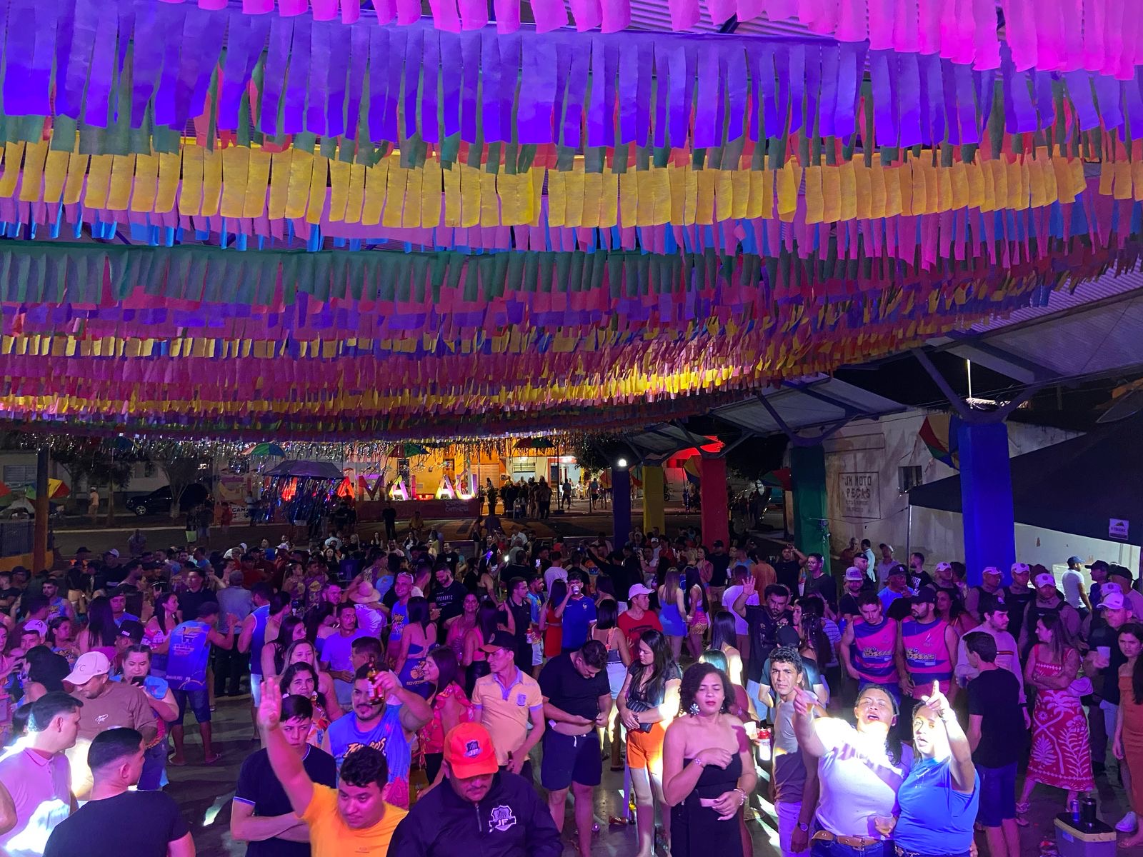 Carnaval de Camalaú: Sábado é marcado por animação dos blocos e grandes shows no centro da cidade