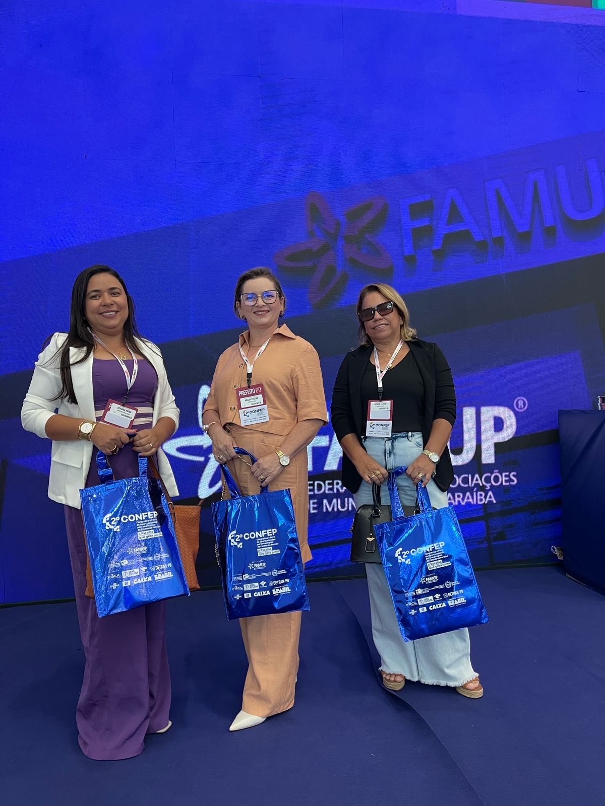 Prefeita de São Sebastião do Umbuzeiro, Adalcy Freitas, participa do II CONFEP