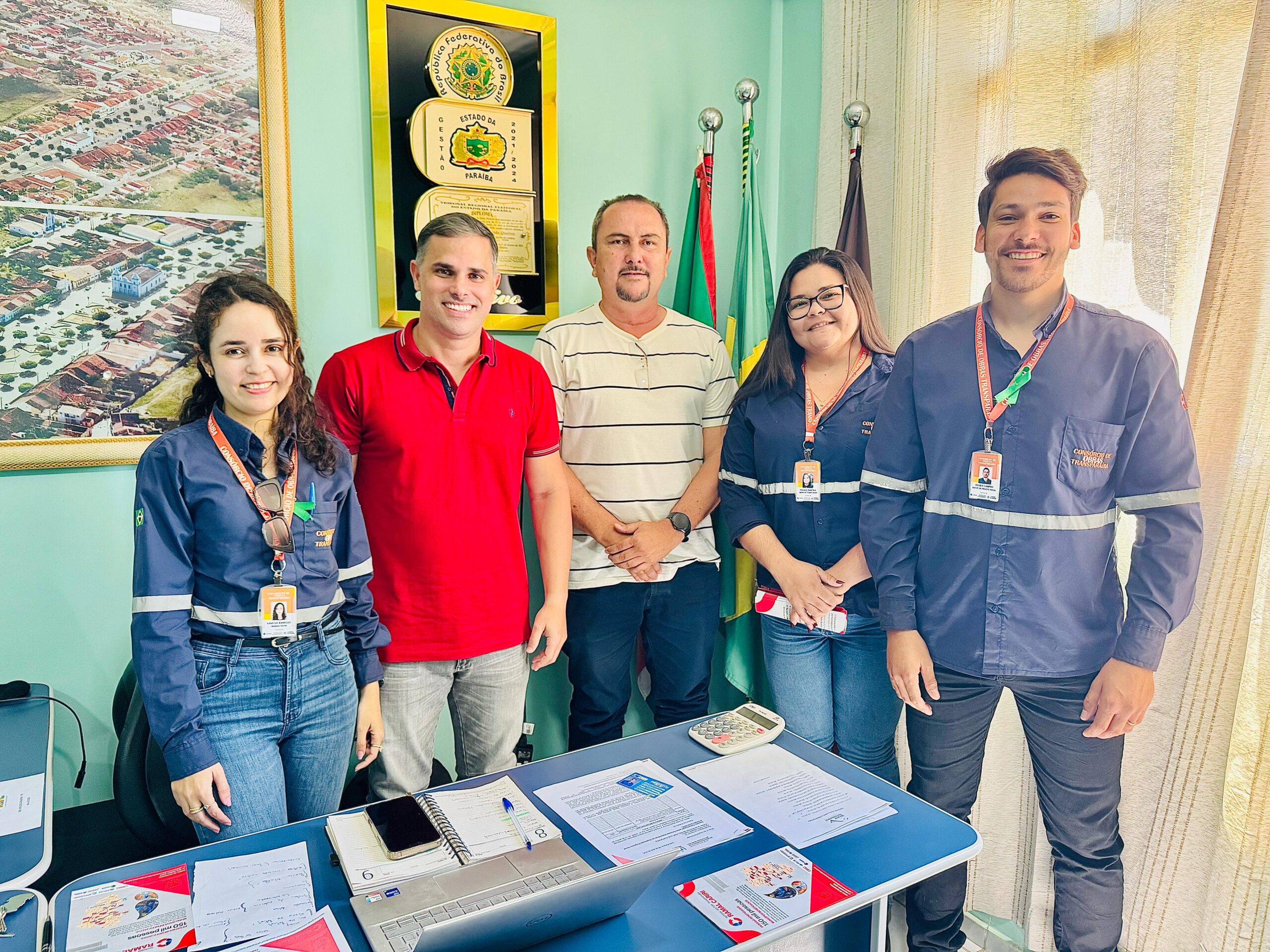 Prefeito Felício Queiroz recebe equipe do Ramal Cariri e reforça convite para audiência pública sobre nova adutora