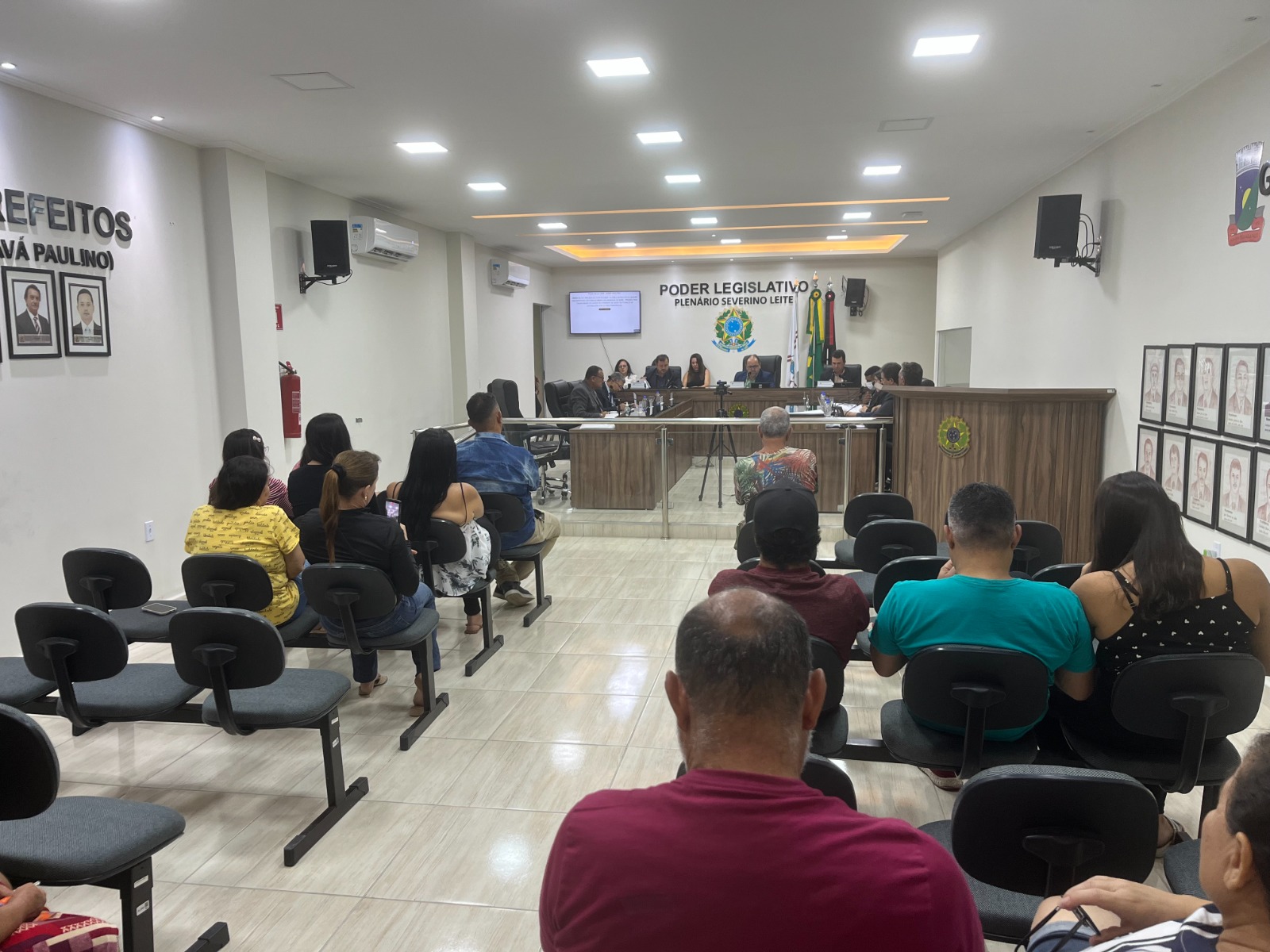 Câmara de Sumé aprova subsídio de R$ 0,25 por litro de leite de cabra para produtores e transforma cargos de atendente de saúde em técnicos de enfermagem