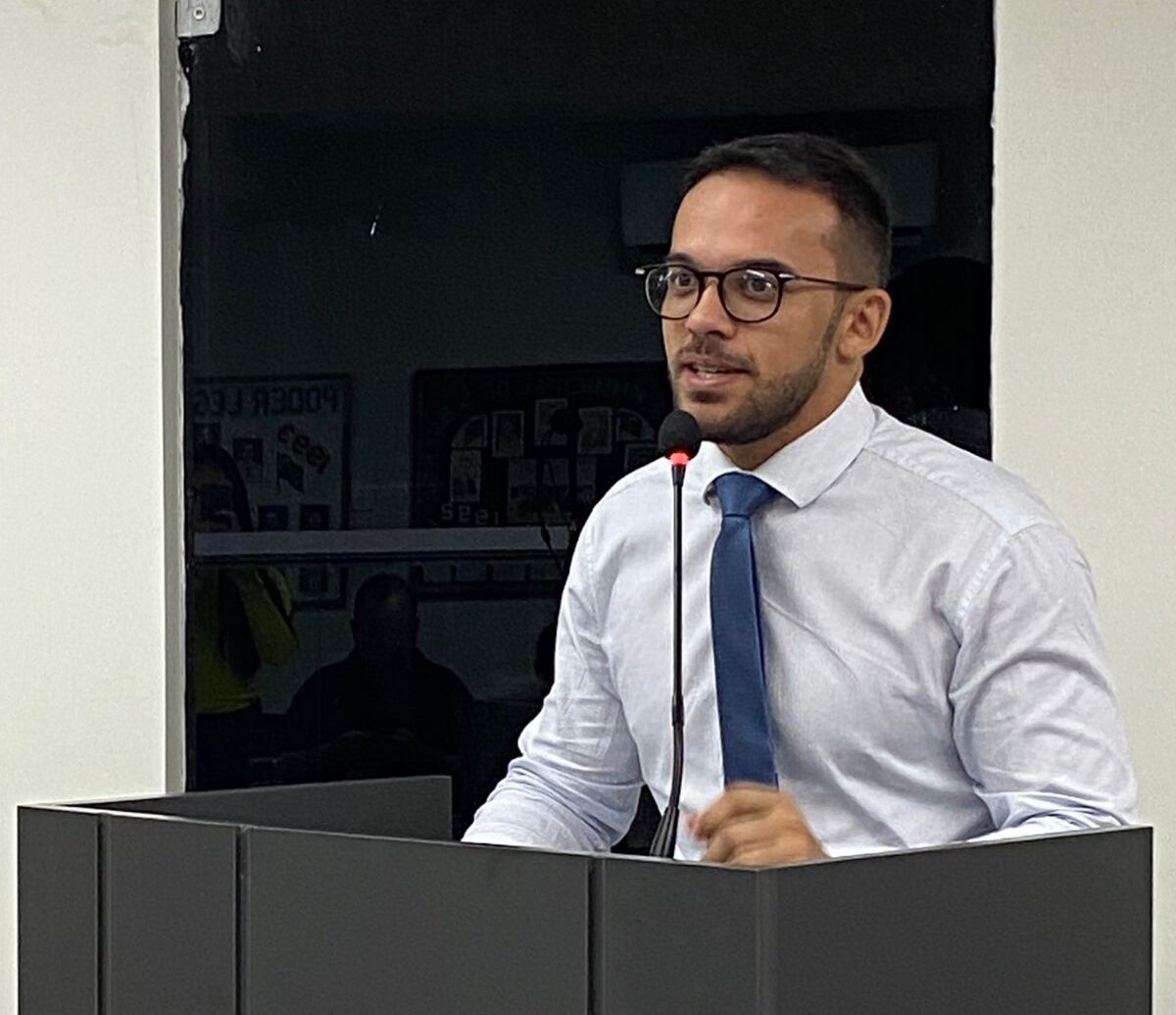 Projeto de Talles Macêdo propõe que cada vereador de Serra Branca tenha, no mínimo, um assessor parlamentar