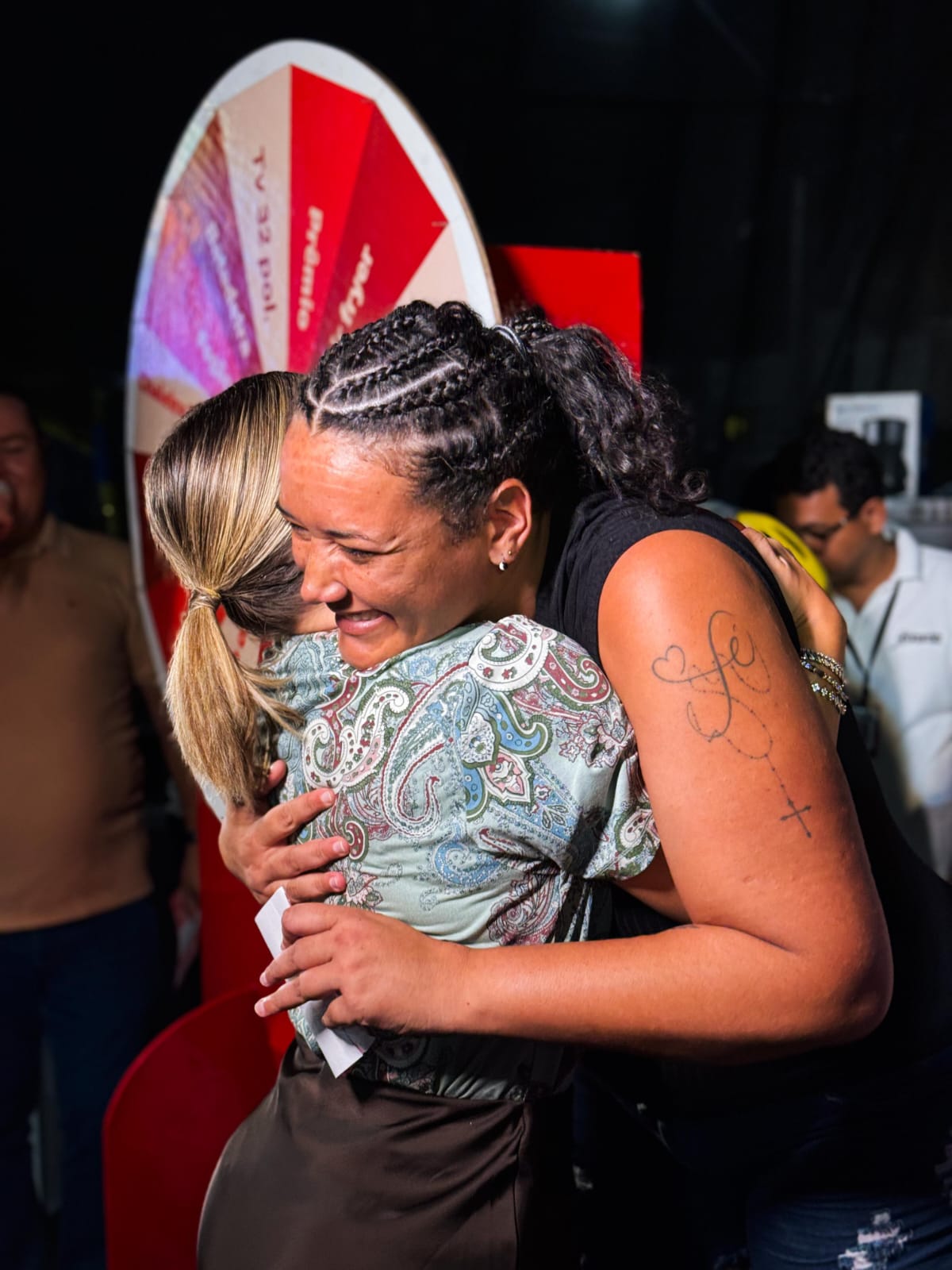 Evento “MÃES DE SORTE” reúne multidão em Juazeirinho com milhares de mães e entrega histórica de prêmios