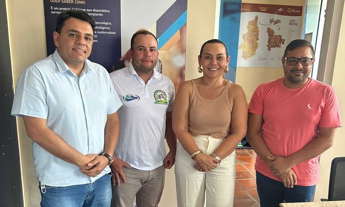 Prefeito Tarcio Gabriel esteve tratando de articulações referentes à parceria entre a Prefeitura e o SEBRAE na realização da Amparo Cabra Fest 2025