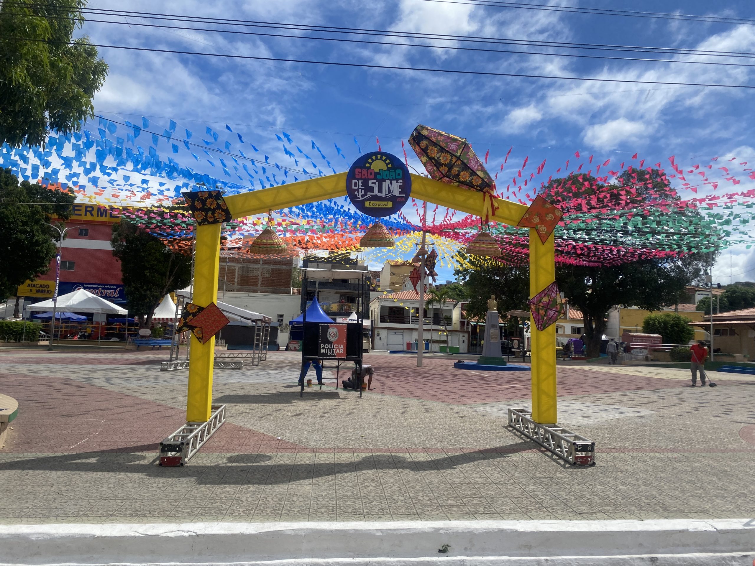 Sumé abre festejos juninos nesta sexta-feira com Santana e mais atrações