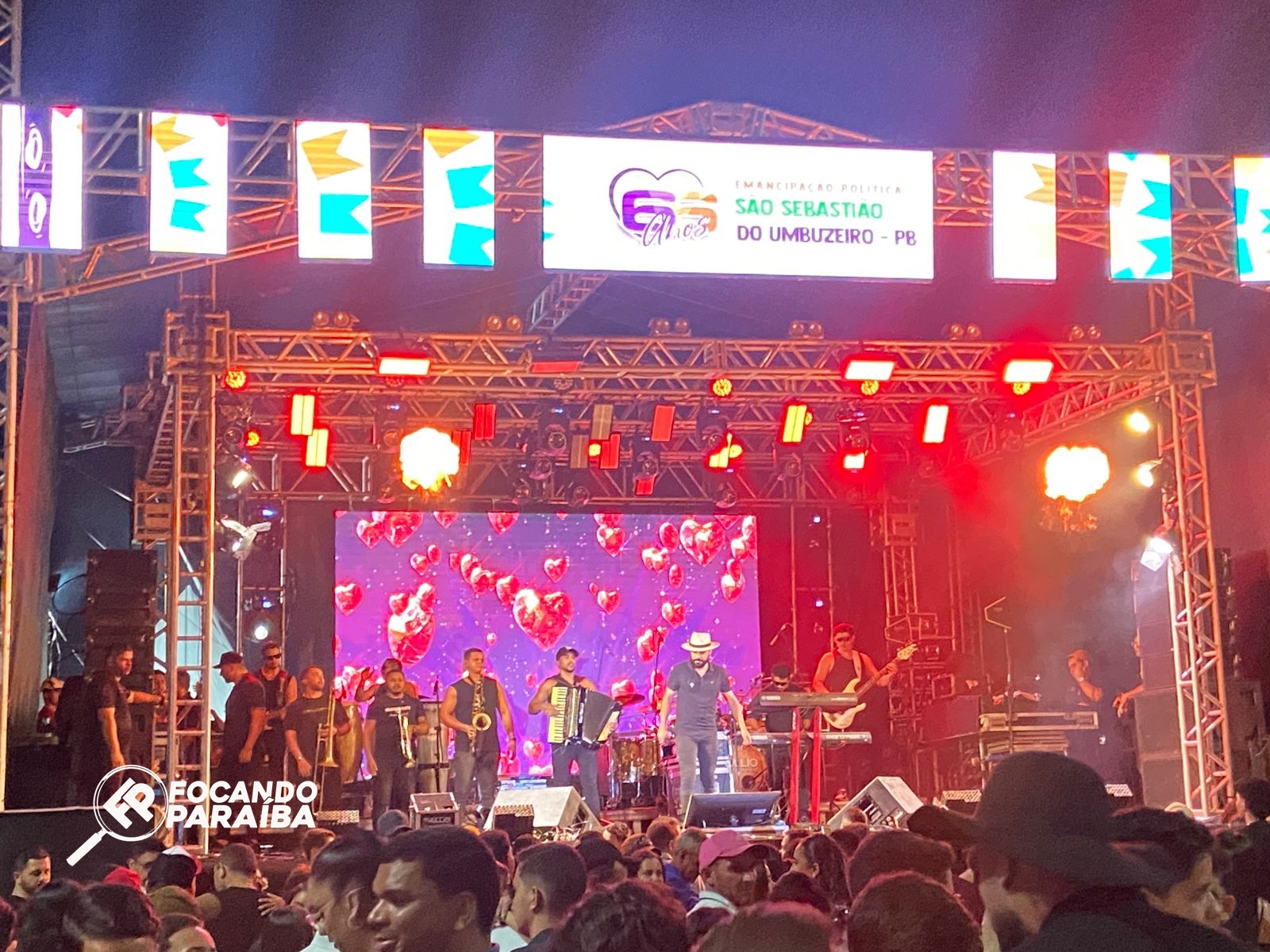 São Sebastião do Umbuzeiro celebra 66 anos com grande festa e show de Thullio Milionário