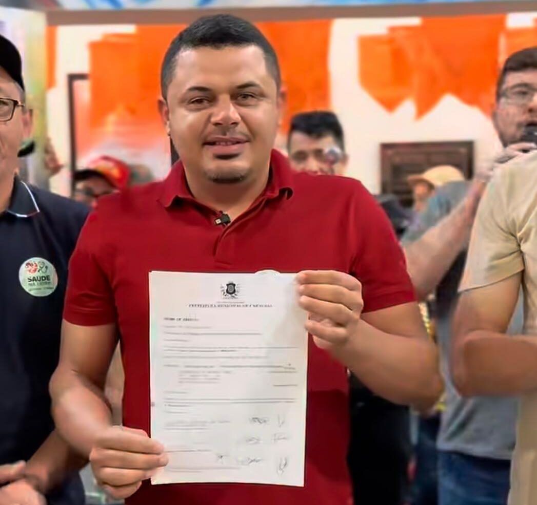 Prefeito Nerivan Gari assina ordens de serviço para pavimentação, Centro de Confecções e nova creche em Caraúbas