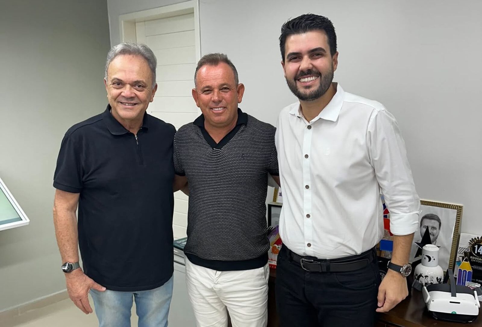 Prefeito de Livramento cumpre agenda em João Pessoa e discute avanços na área da educação