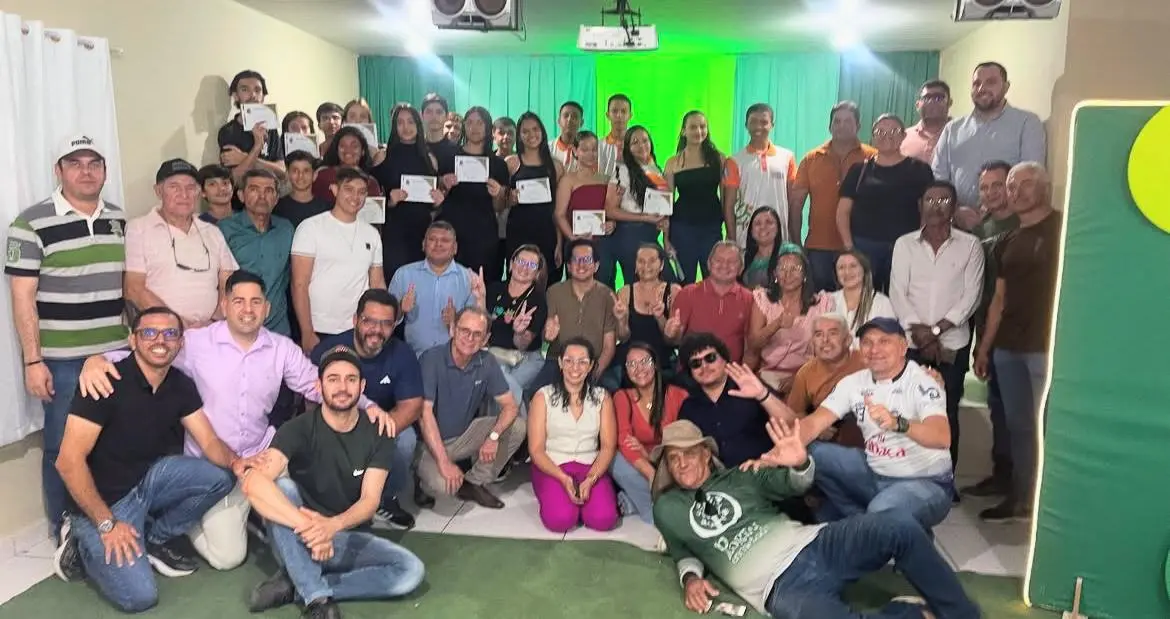 Prefeita de São Sebastião do Umbuzeiro anuncia 80 vagas em cursos com bolsa de R$ 500 para estudantes
