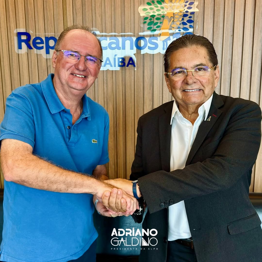 Prefeito Genival Queiroz se reúne com o deputado Adriano Galdino em busca de ações para Parari