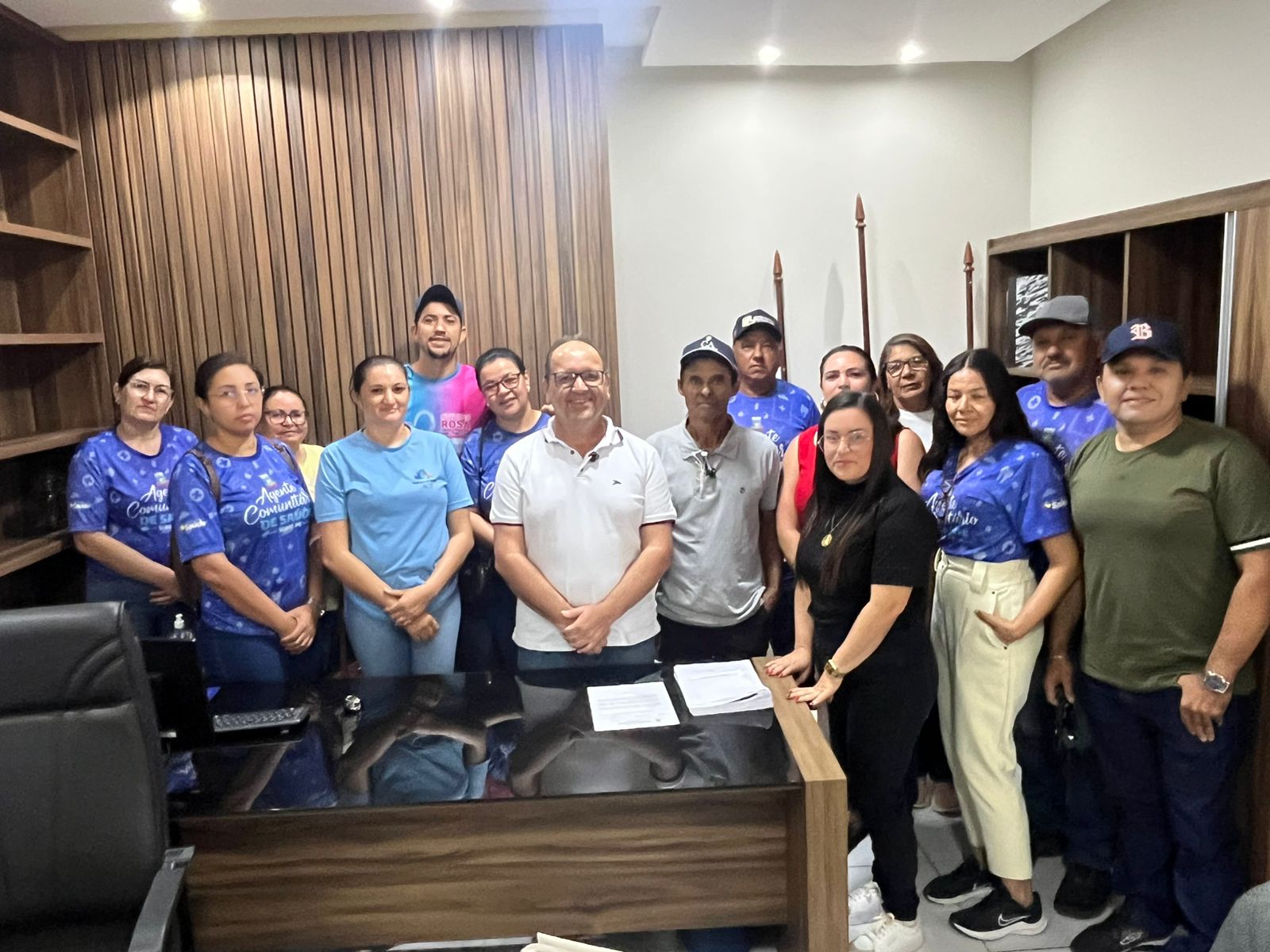 Presidente da Câmara de Sumé, Jeffeson Menezes, se reúne com agentes de saúde da zona rural e defende aquisição de motocicletas para melhorar condições de trabalho