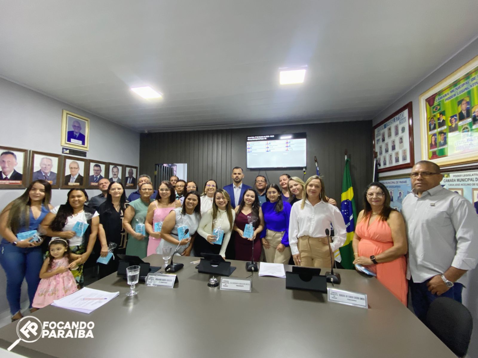 Câmara de Parari realiza sessão especial em homenagem aos professores