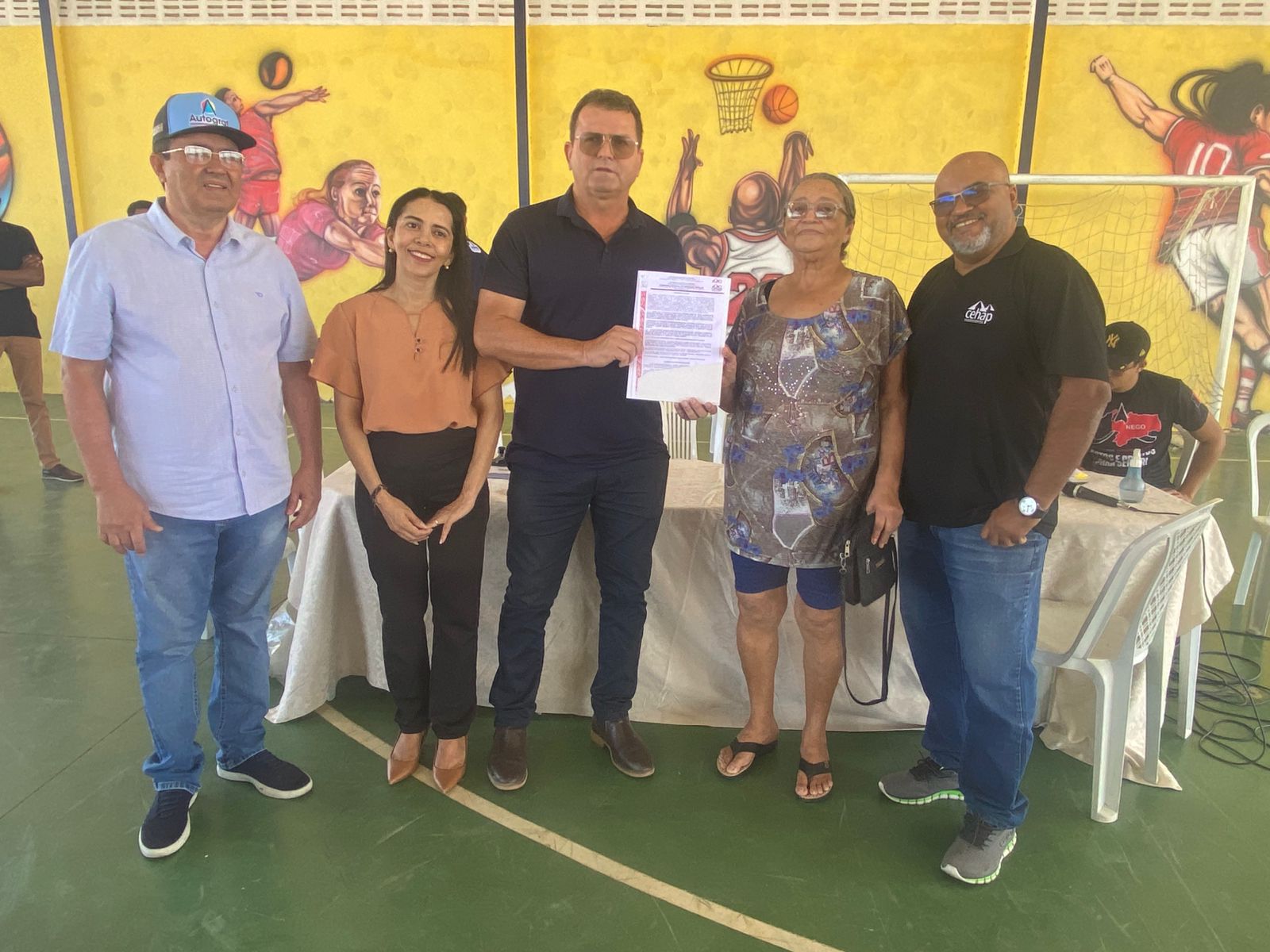 Prefeitura e Estado entregam 21 escrituras de imóveis a moradores do Conjunto Habitacional em Sumé