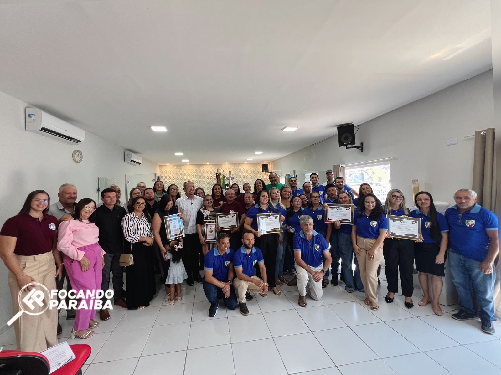 Professores são homenageados em sessão emocionante na Câmara de São José dos Cordeiros