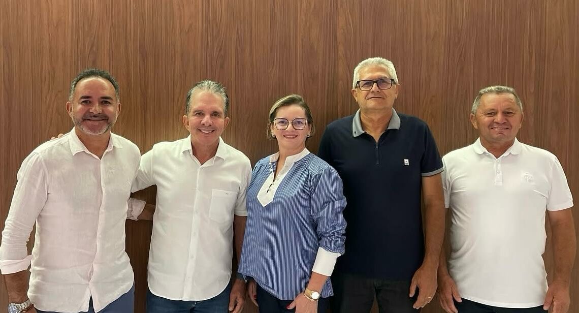 Nabor Wanderley recebe apoio da prefeita Aldacy Freitas e reforça articulação no Cariri