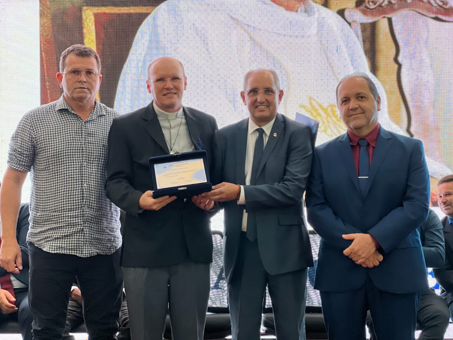 Câmara de Sumé realiza sessão solene e entrega 34 Títulos de Cidadania Sumeense