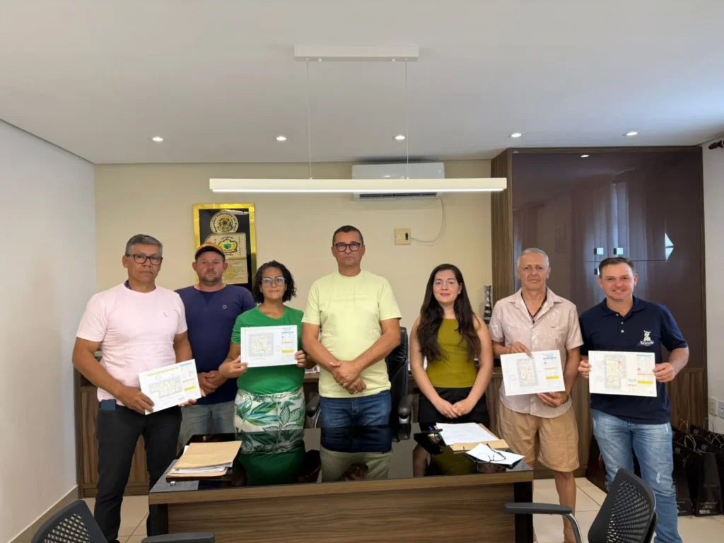 Prefeitura de São Domingos do Cariri entrega plantas arquitetônicas para fortalecimento das agroindústrias locais