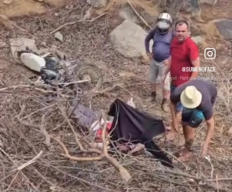 Mototaxista perde controle e sofre grave acidente na Curva da Serra, na BR-412, em Sumé