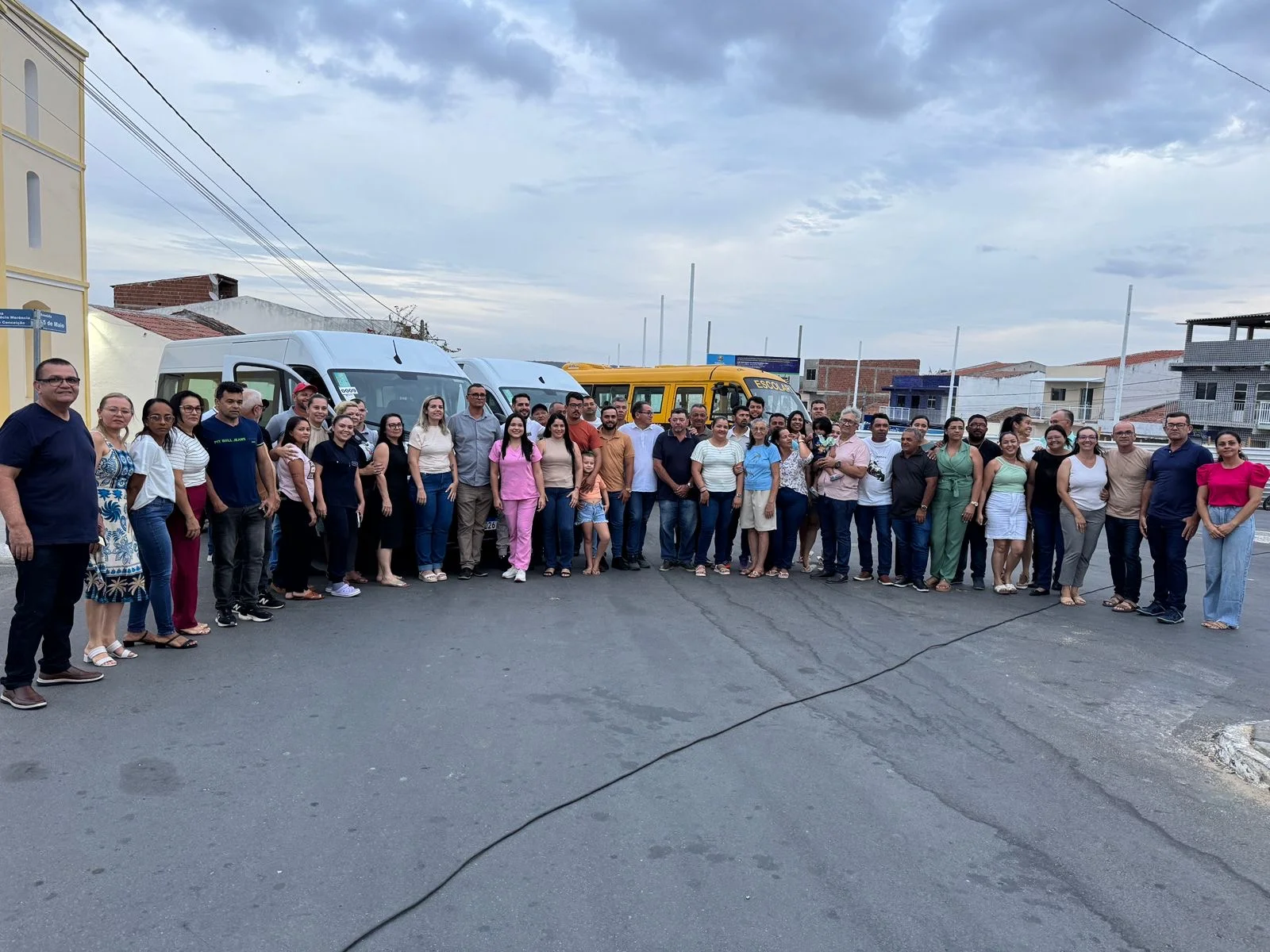 Prefeitura de São Domingos do Cariri entrega novos veículos e reforça frota municipal