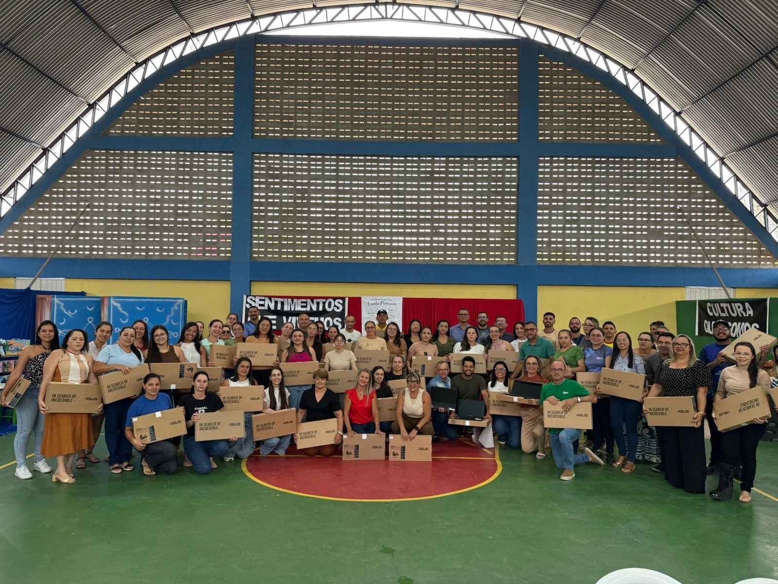 Prefeitura de São Domingos do Cariri inicia Semana Pedagógica com entrega de notebooks aos professores