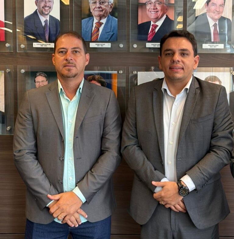 Vice-prefeito Cícero Maciel garante recursos em Brasília para melhorias no Estádio de Futebol de Amparo