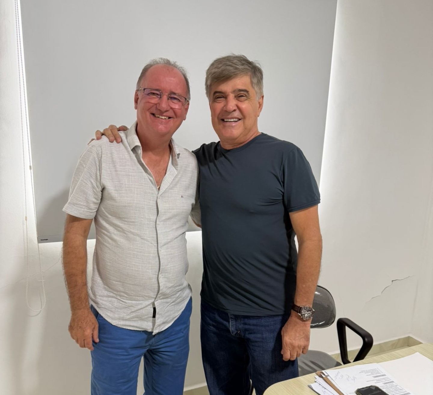 Prefeito Genival Queiroz cumpre agenda em João Pessoa e garante nova van para o município de Parari