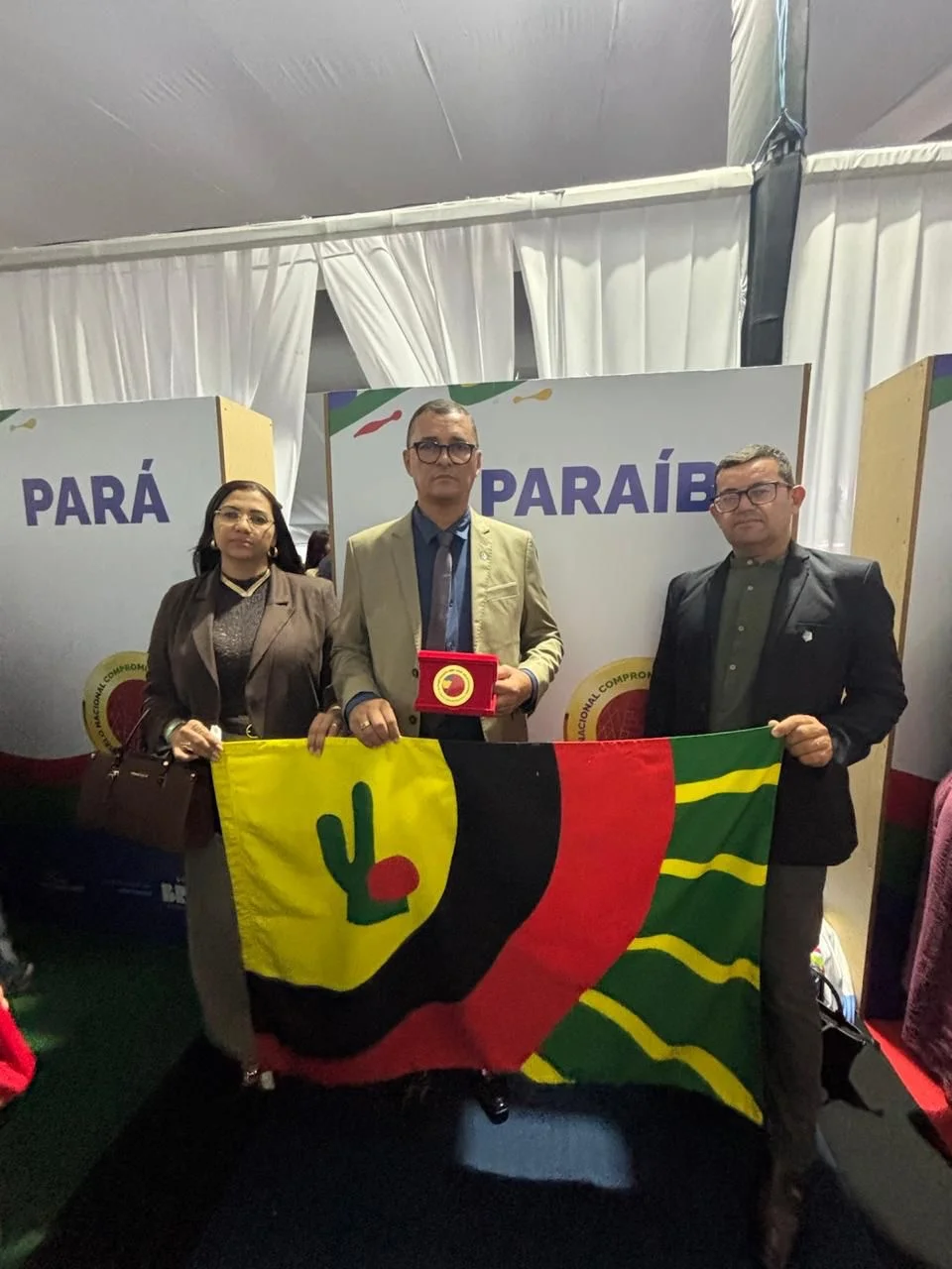 Em Brasília, Onildo Lindberg, e Sec. De educação e diretor recebem Selo Ouro e representam São Domingos do Cariri