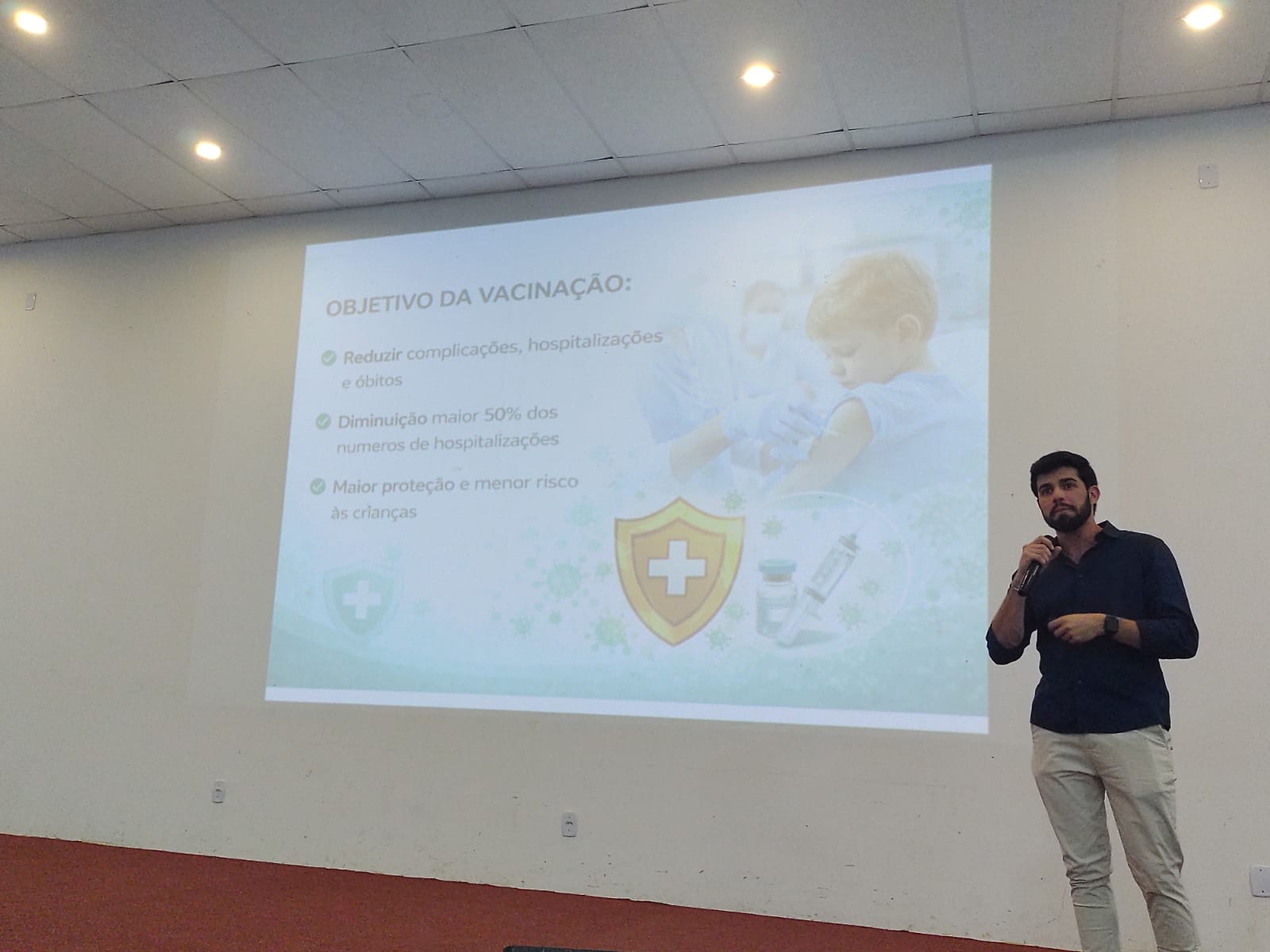 Saúde de Sumé reúne pais e mães para explicar a importância da vacinação contra a Influenza nas crianças